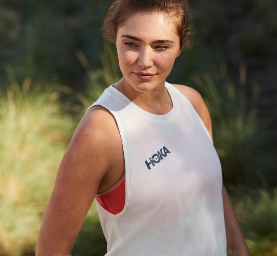 Tops Womens - Hoka One One Performance Utility Tank - White - HRUBNMO-62